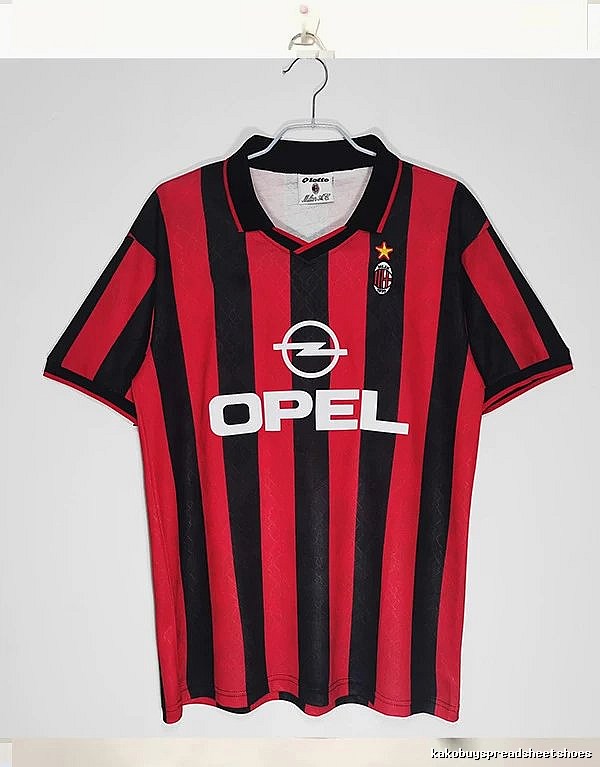 AC Milan Classic Retro soccer jersey Red Black Striped for Daily Styling