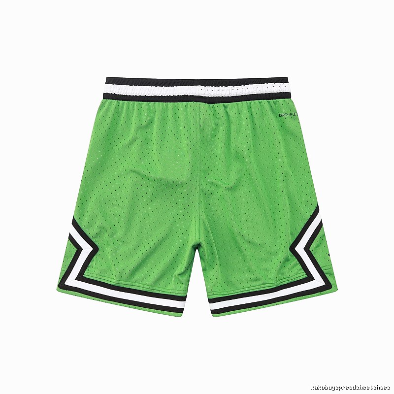 AJ basketball-style green shorts