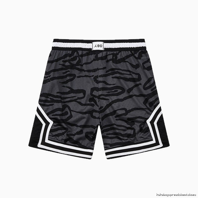 AJ sporty black and grey shorts