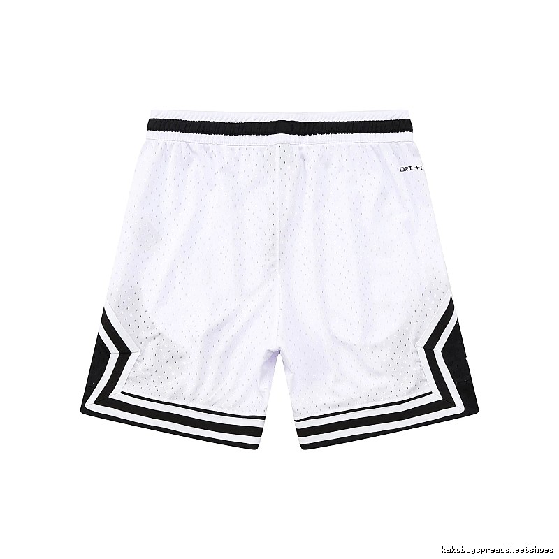 AJ sporty black and white shorts