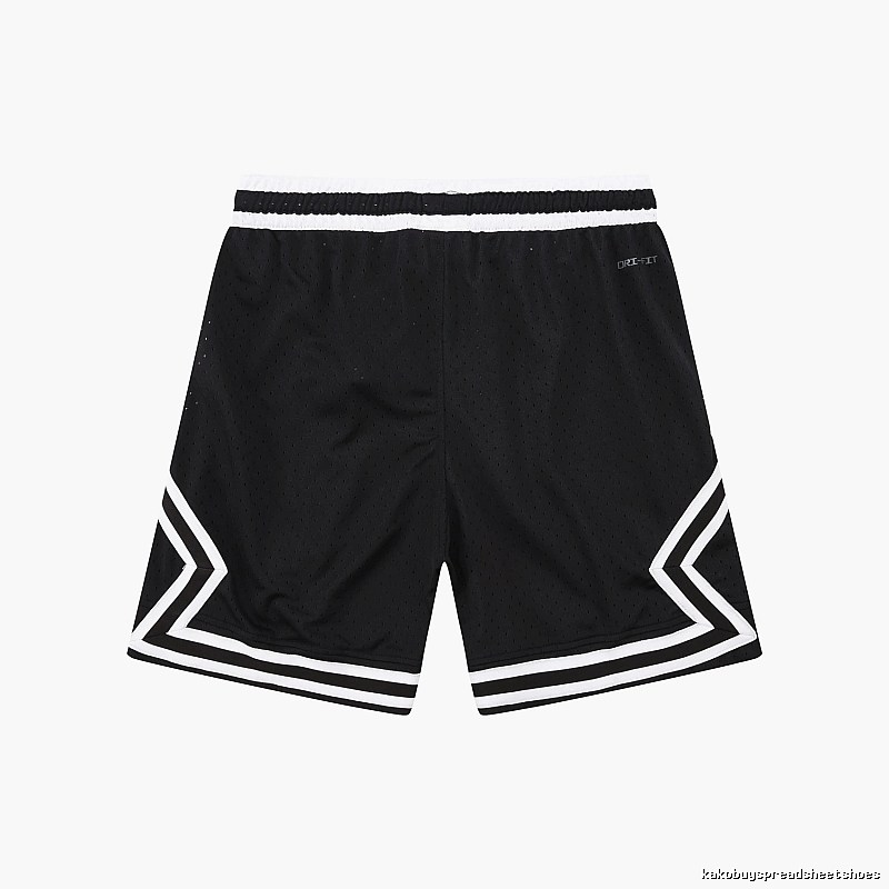 AJ sporty black shorts