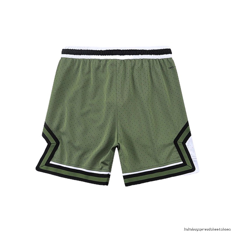 AJ sporty green shorts
