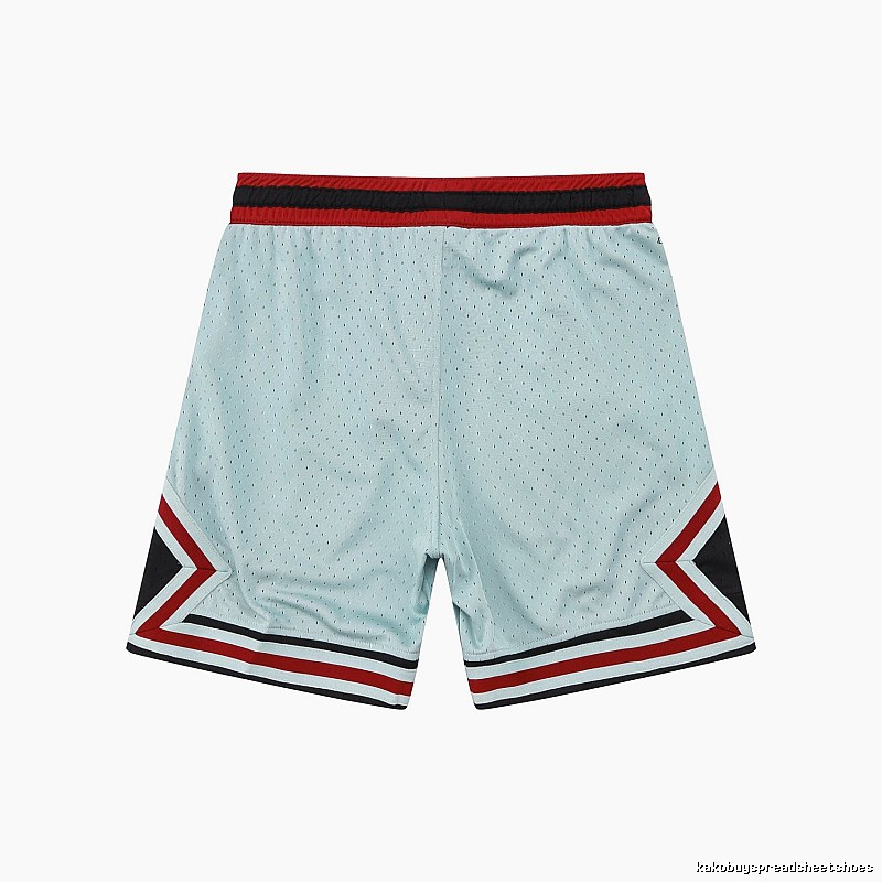 AJ sporty light blue shorts