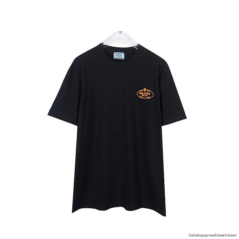 Amiri Relaxed Logo T-shirt Black Small AM with Designer-Inspired Detail