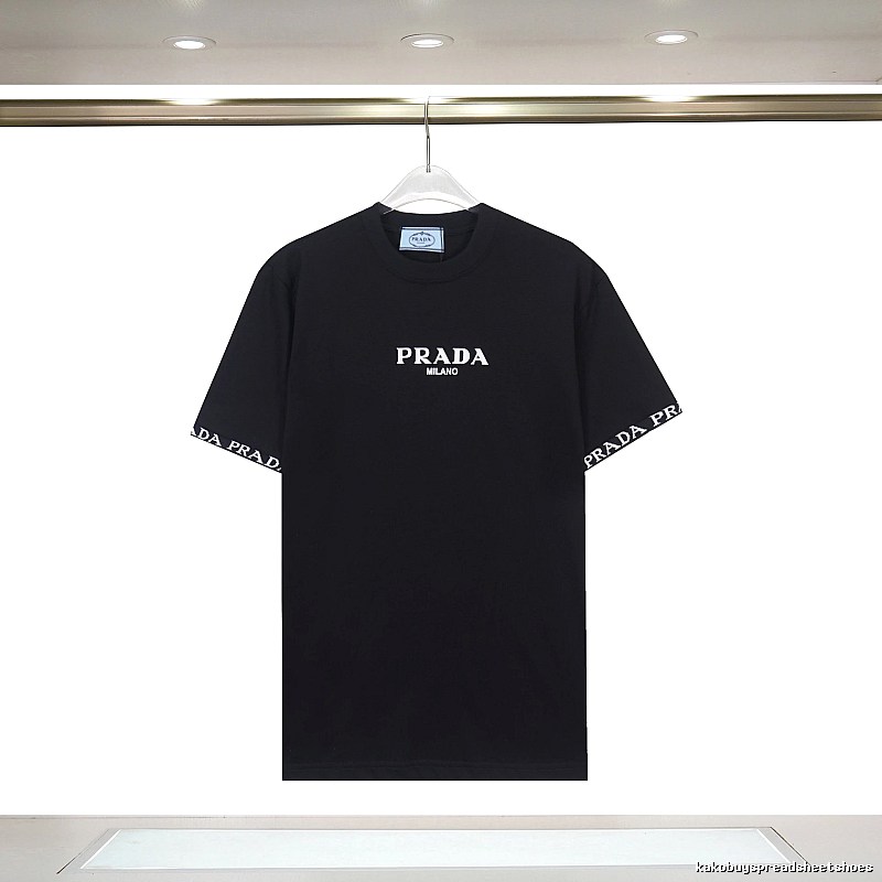 Amiri Resort Logo T-shirt Black Small AM for Travel Looks