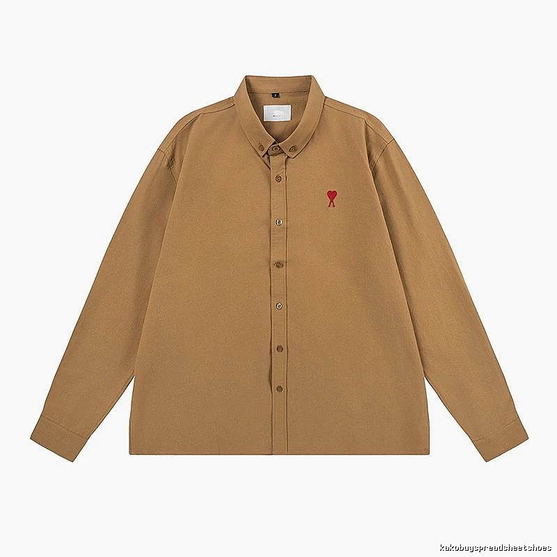 AMI's loving and simple khaki shirt