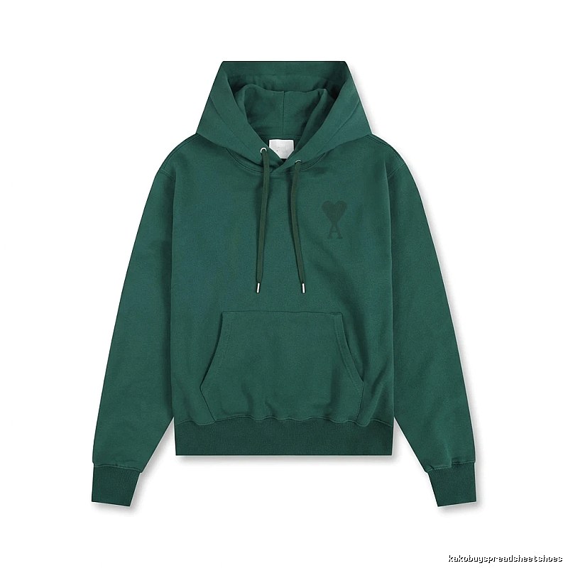 AMI's simple and loving style hoodie.