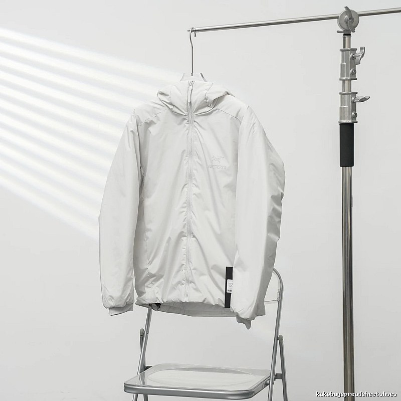 Arc'teryx Signature Edit Light Shell Jacket in White