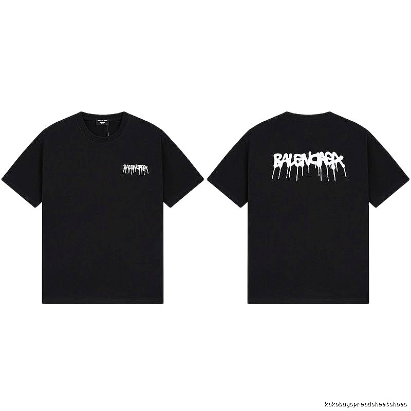 Balenciaga street-style black T-shirt
