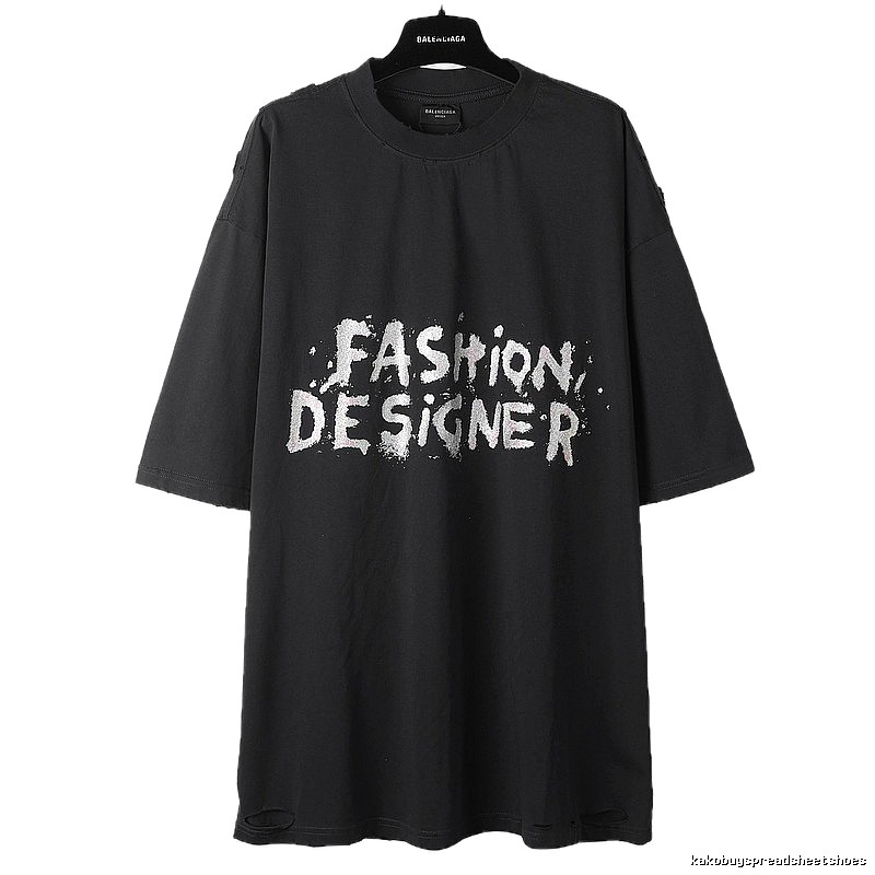 Balenciaga's trendy and cool black T-shirt