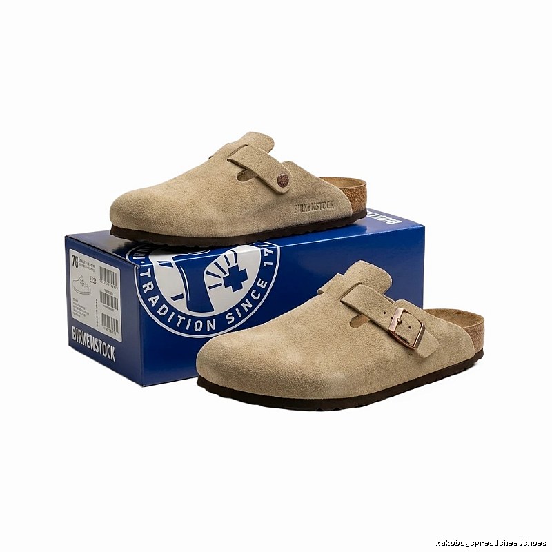 BIRKENSTOCK classic retro-style beige slippers