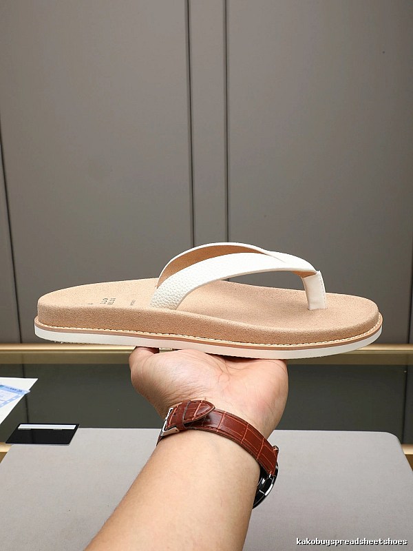 Brunello Cucinelli Casual Style Off-white Flip-flops