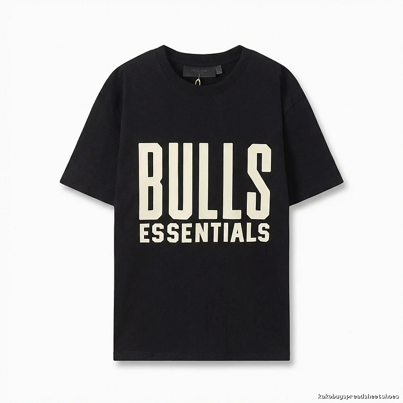 ESSENTIALS Bulls-style black T-shirt
