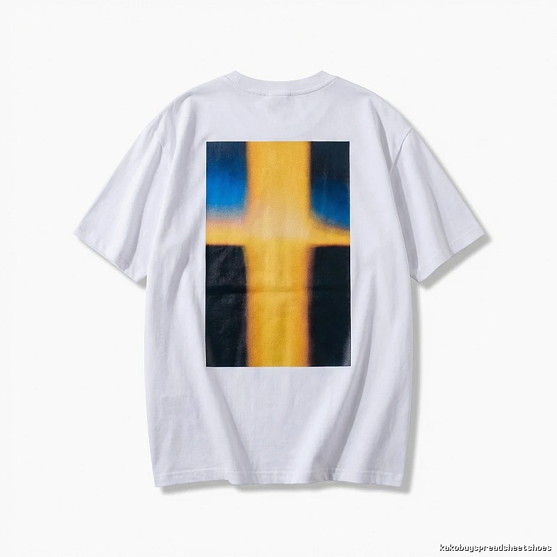 ESSENTIALS minimalist style white T-shirt