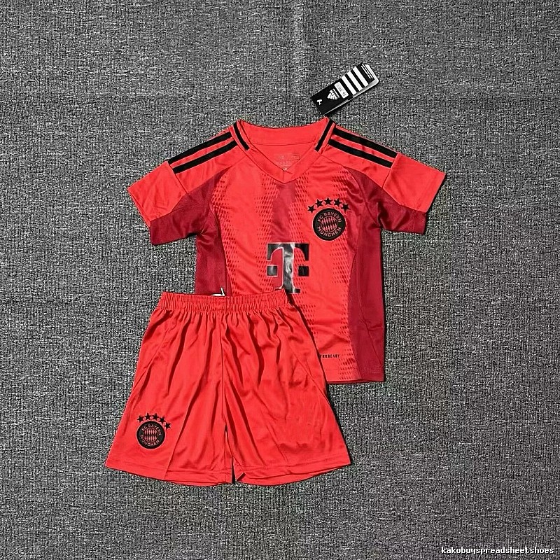 Germany Logo Detail Soccer jersey set White Germany Football with Relaxed Feel