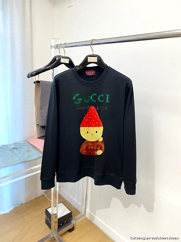 Gucci Black Gucci Sweatshirt with Mushroom Sweatshirt for Travel Look