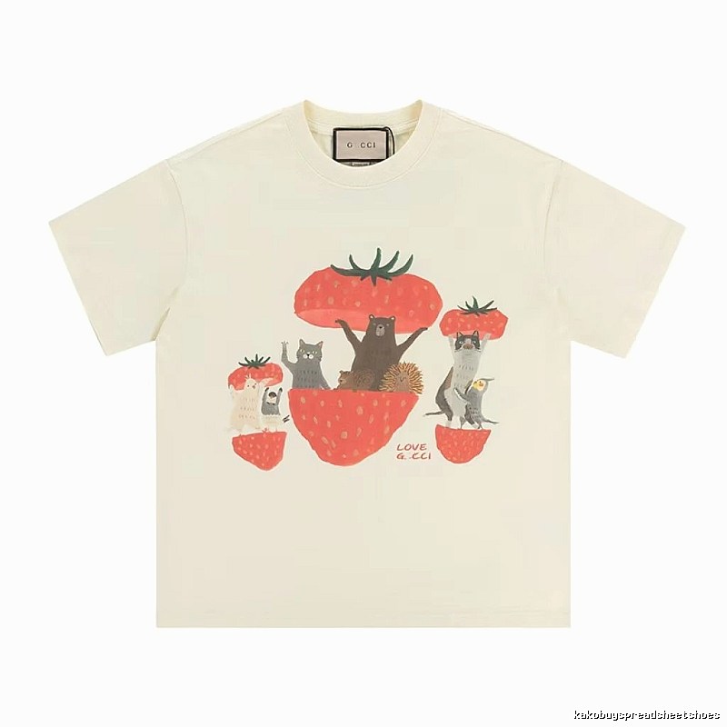 Gucci Strawberry & Animal Childlike Playful Off-white T-shirt