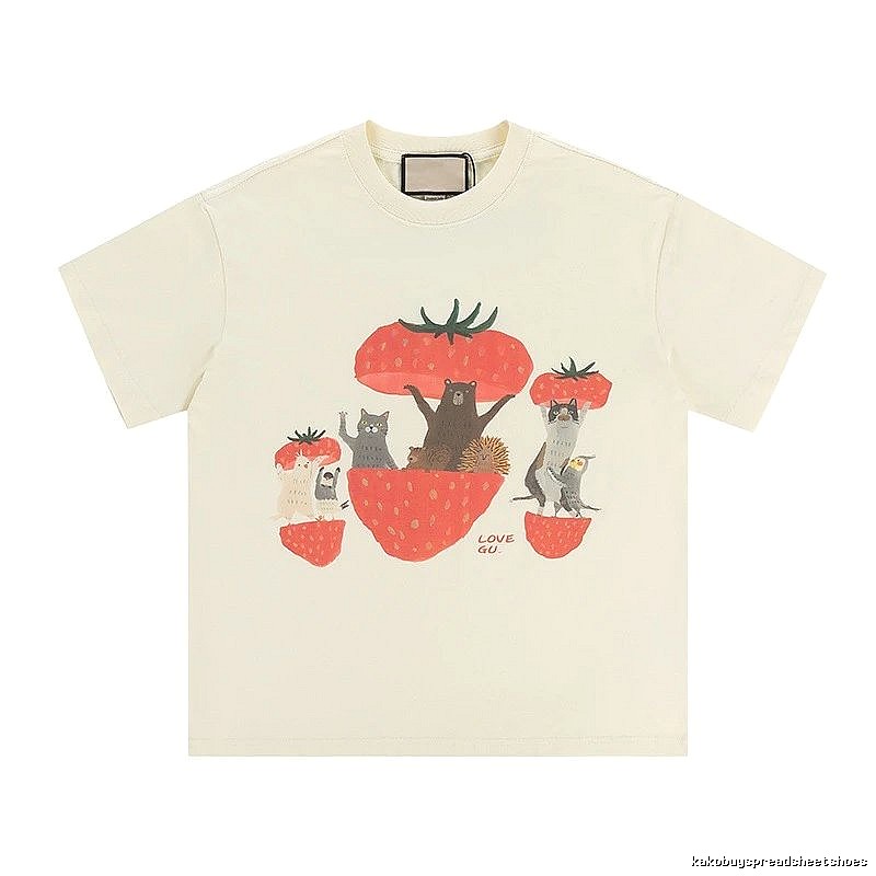 Gucci Strawberry & Animal Playful Style Off-white T-shirt
