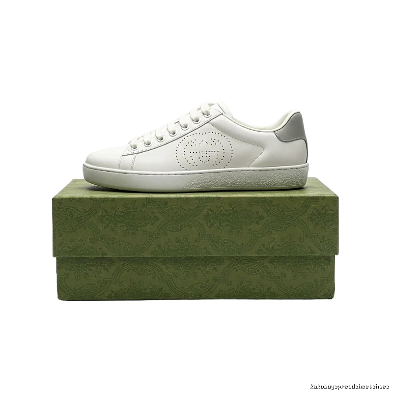 Gucci vintage small white shoes