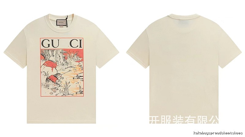 Gucci Vintage Style Illustration Print Off-white T-shirt