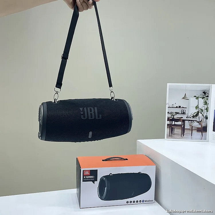 JBL Xtreme Portable Speaker in Navy