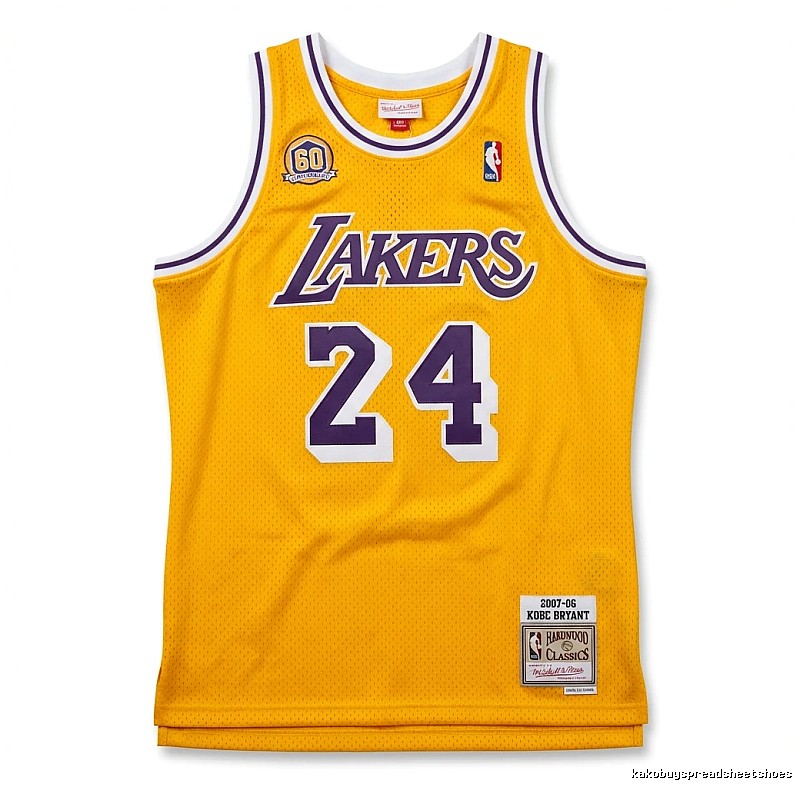 Kobe Lakers' retro-style yellow jersey