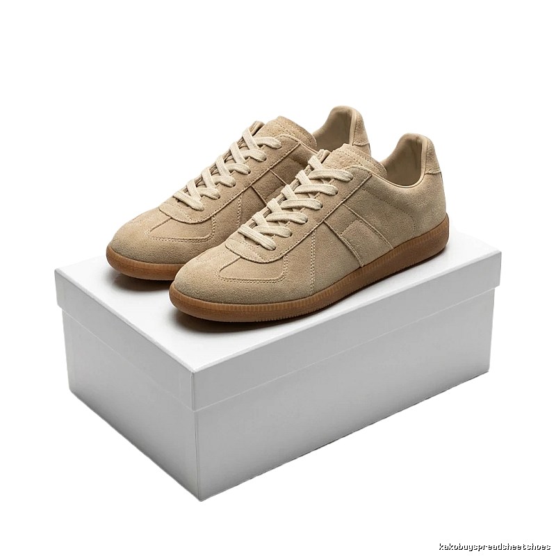 Maison Margiela retro - style beige shoes