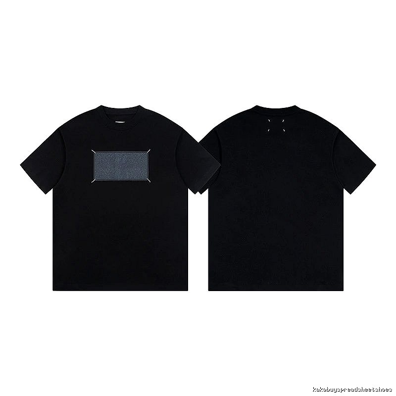 Maison Margiela Stitched Minimalist Style Black Short-sleeve T-shirt