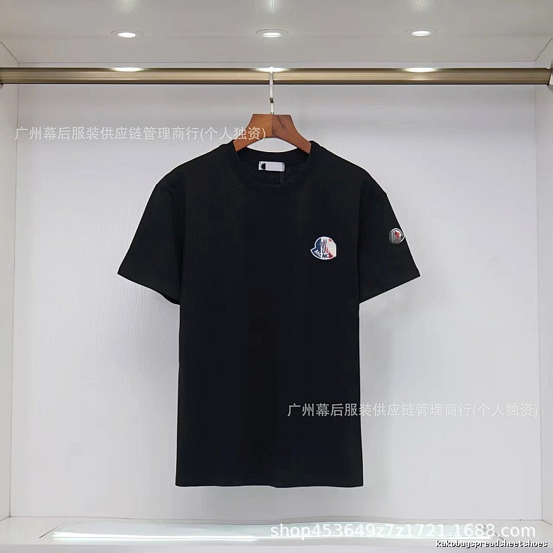 Moncler Badged Casual-Style Black T-Shirt