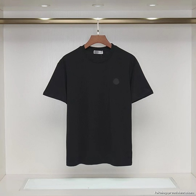 Moncler Classic Minimalist Style Black Short-sleeve T-shirt