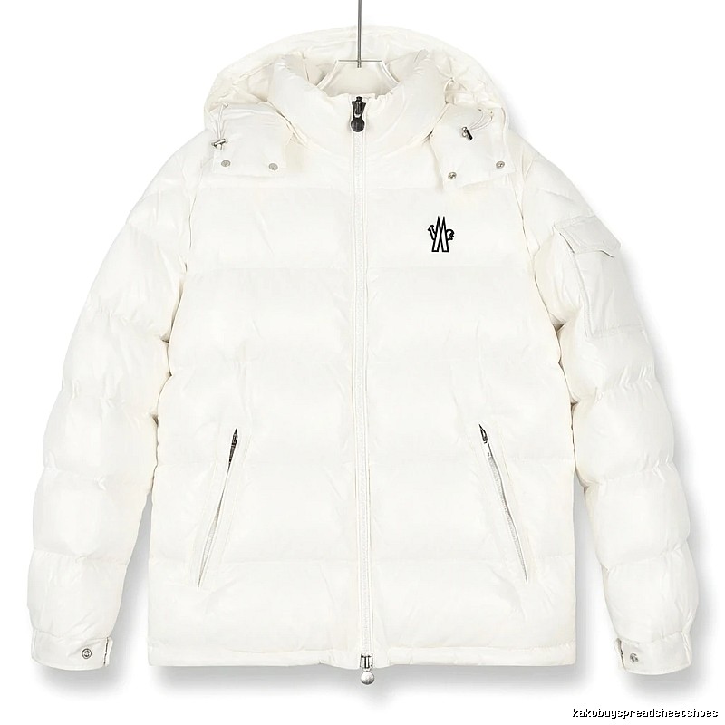 Moncler's classic and simple style white down jacket