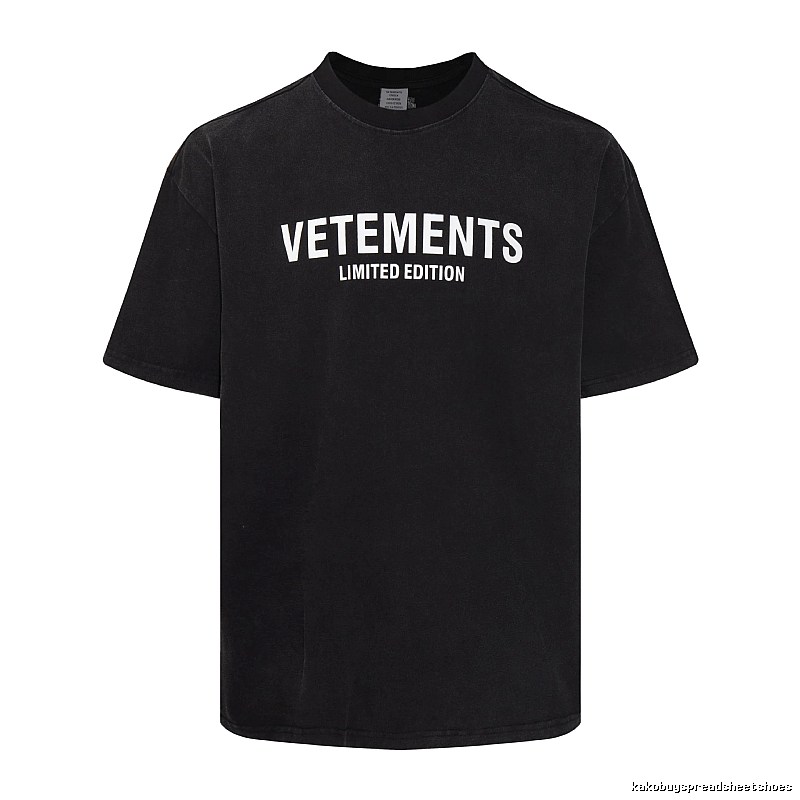 Monogram Statement graphic T-shirt Black Colorful Lucky for Layered Styling