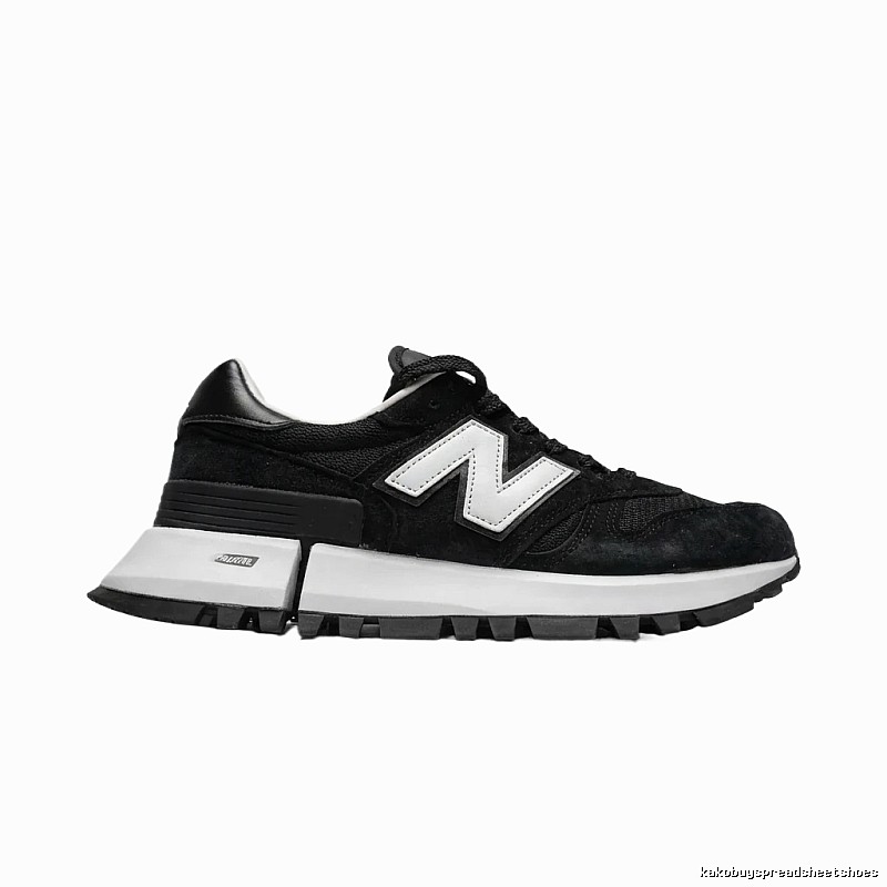 New Balance retro black and white sports shoes