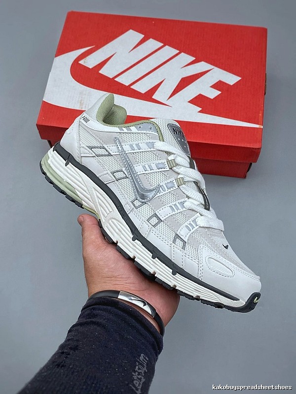 Nike Mesh Runners, Retro Runner Lines in Silver
