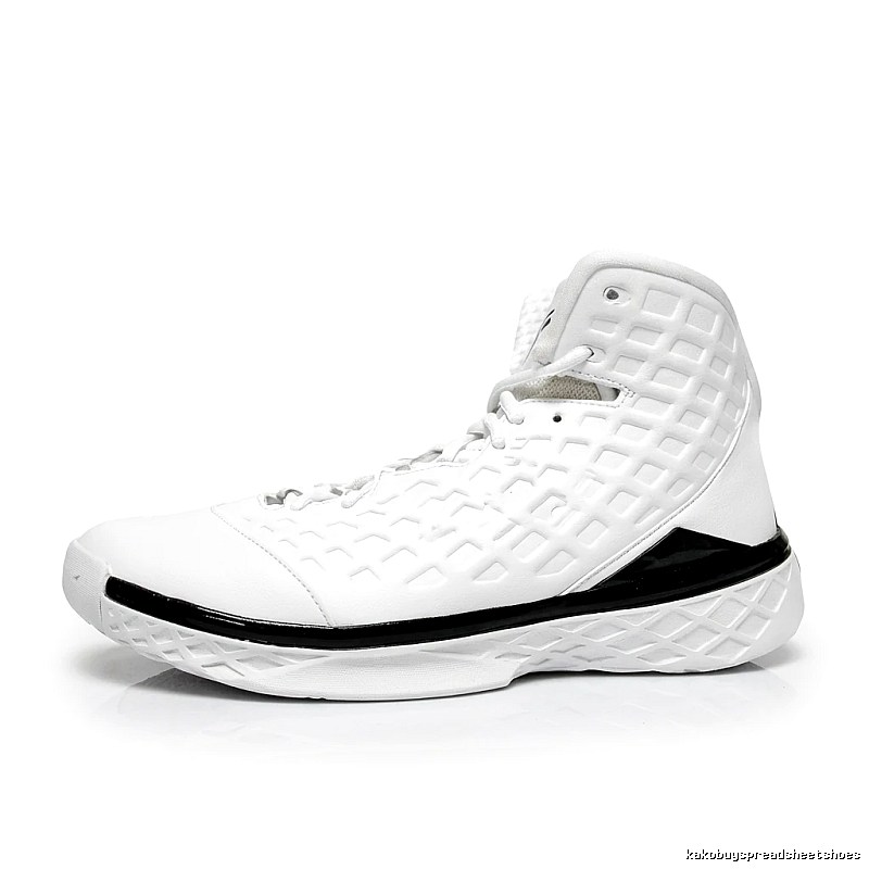 Nike retro black and white basketball shoes