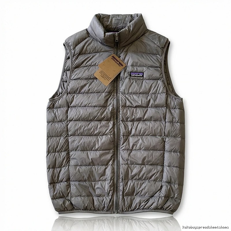 Patagonia Down Vest in Casual Grey