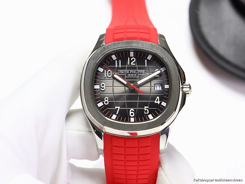 Patek Philippe Watch with Black Dial Watch for Daily Rotation
