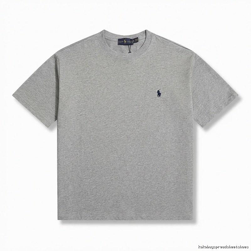 Ralph Lauren's classic and simple style gray T-shirt.