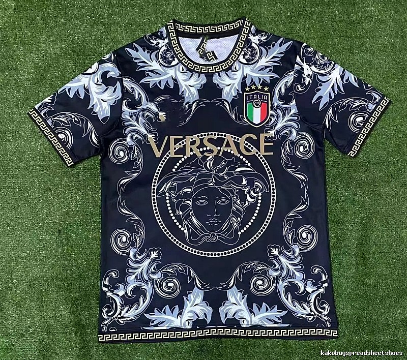 Real Madrid Black Dragon Soccer Jersey Airport Outfit