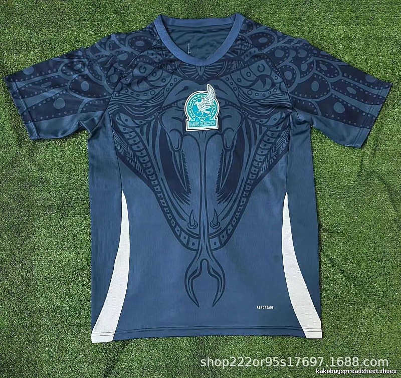 Real Madrid Training-Kit Look Dark Green Dragon Soccer Jersey Color Pop