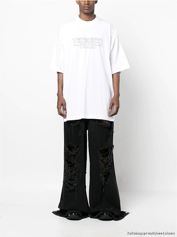 Resort Statement graphic T-shirt Black Colorful Lucky with Premium Look