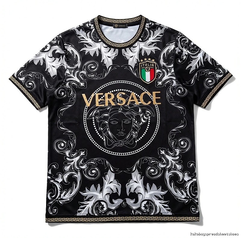 Stussy retro-style black-based T-shirt