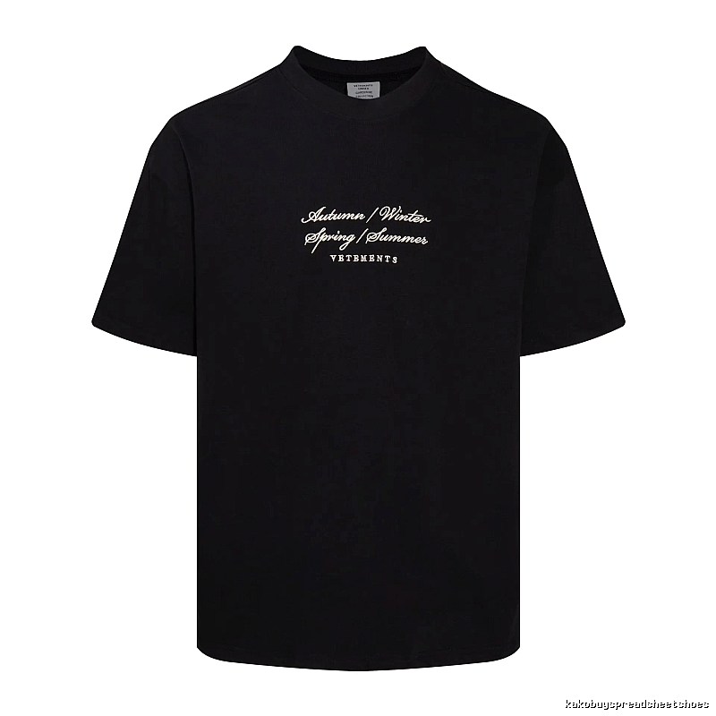 Summer Statement graphic T-shirt Black Colorful Lucky with Bold Graphic