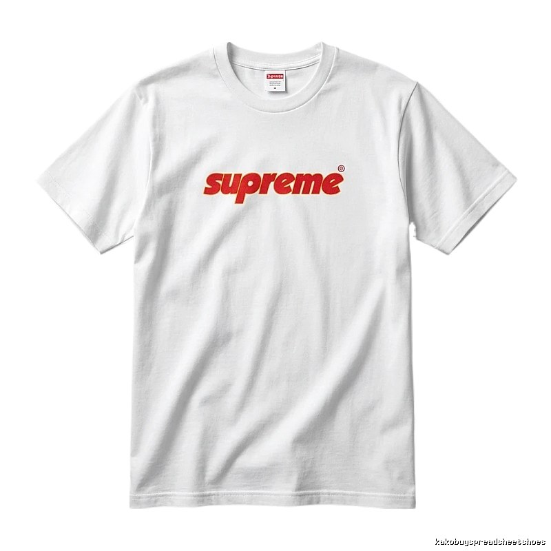 Supreme basic simple white T-shirt.